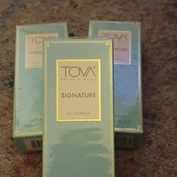 Signature Eau de Parfum - Elegant Green Fragrance - Picture 5 of 6